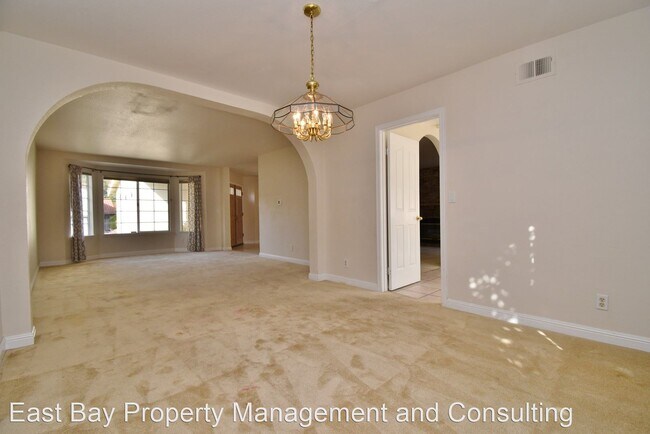 Photo - 3 br, 3 bath House - 6485 Ridgewood Drive