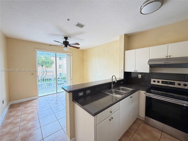 Photo - 7250 NW 177th St Unit 203-16