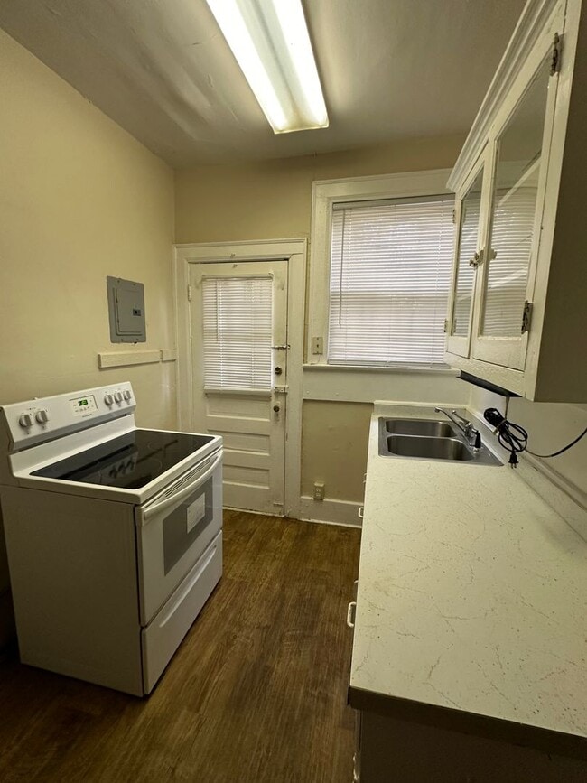 Photo - Panama Street Duplex - CAMELLIA Unit 165 Panama Street-284