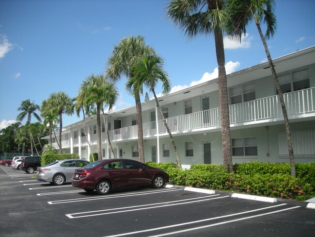 Building Photo - 2600 SW 22nd Ave Unit 903 Rental