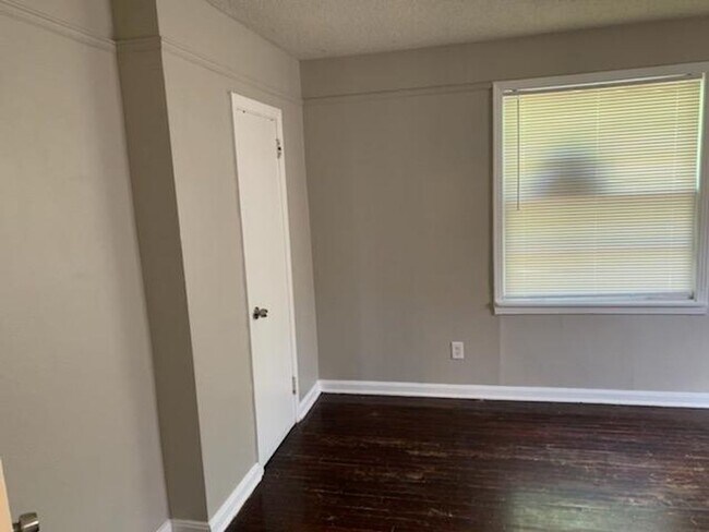539 W 23rd St Unit 3