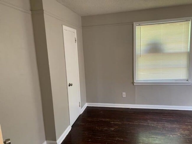 Photo - 539 W 23rd St Unit 3