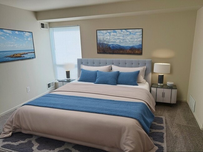 Photo - Belleville Pointe Apartments