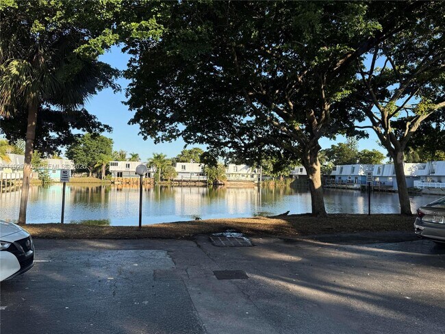 Photo - 4050 NE 12th Terrace Unit 13-1