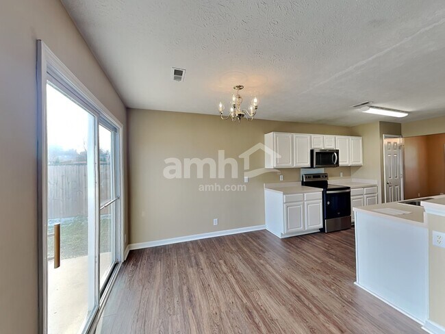 Photo - 4060 Longfellow Dr