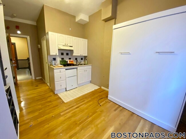 Photo - 270 Newbury St Unidad 1