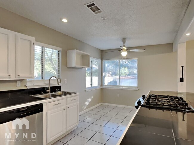 Photo - 9150 Park Trail