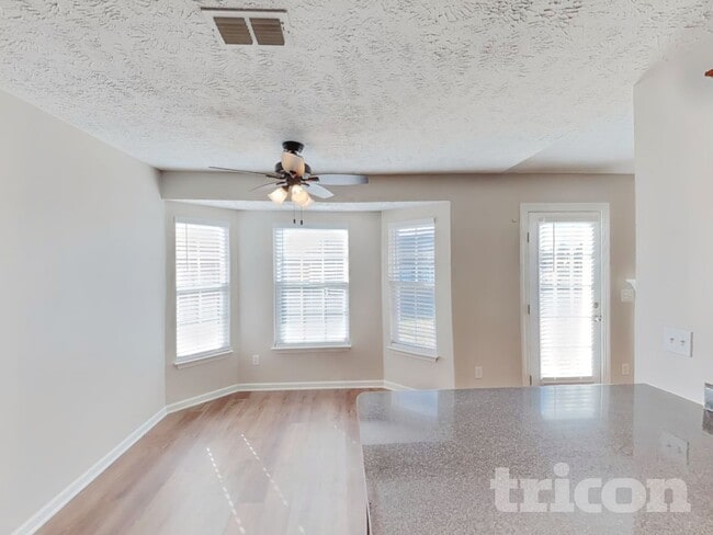 Photo - 4049 Sequoia Trail