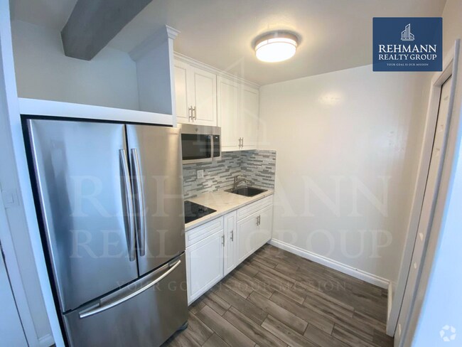 Building Photo - 3722 Bancroft Dr Unit Studio Rental