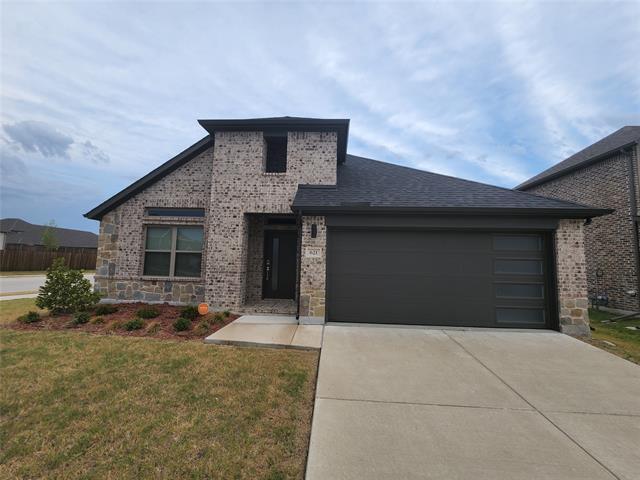 Building Photo - 621 Maple Leaf Way