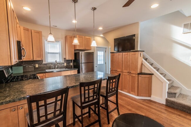 Photo - 517 6th Ave