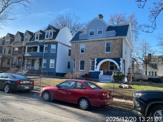 Photo - 135 N 14th St