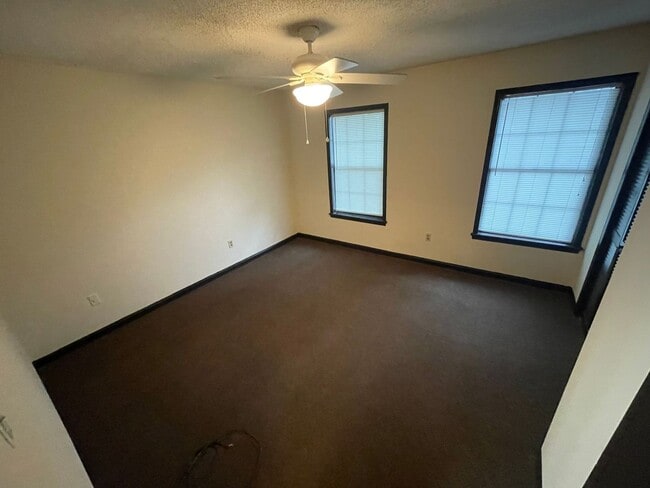 Photo - AVAILABLE FOR IMMEDIATE MOVE IN!
