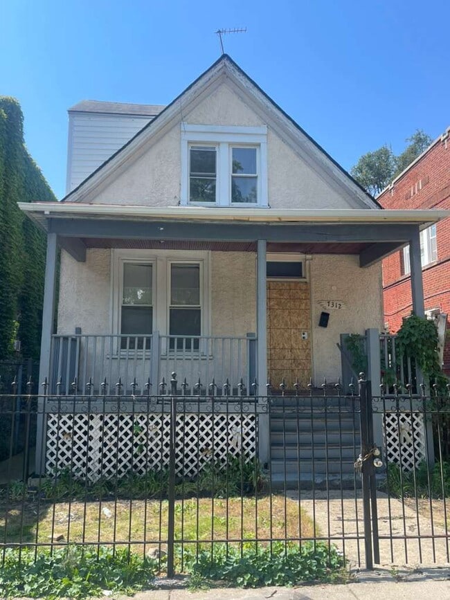 Building Photo - 7312 S Dante Ave