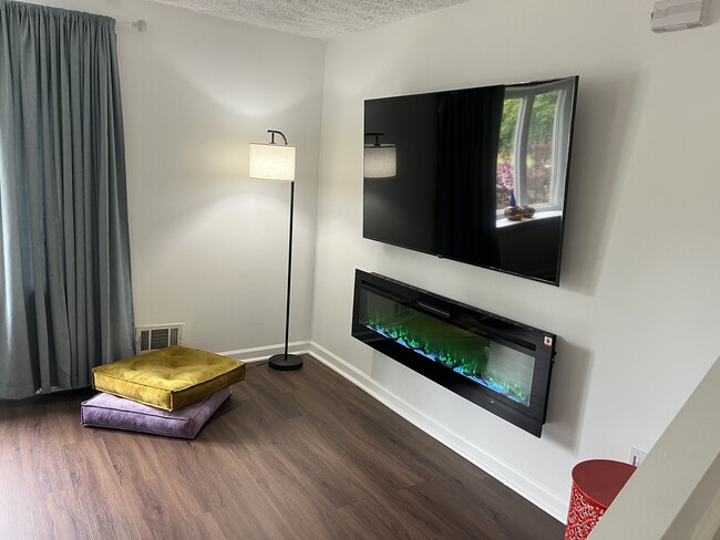 TV and fireplace - 288 Downsview Dr