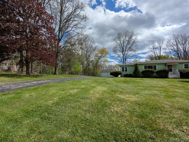 Photo - 6305 Waldon Rd