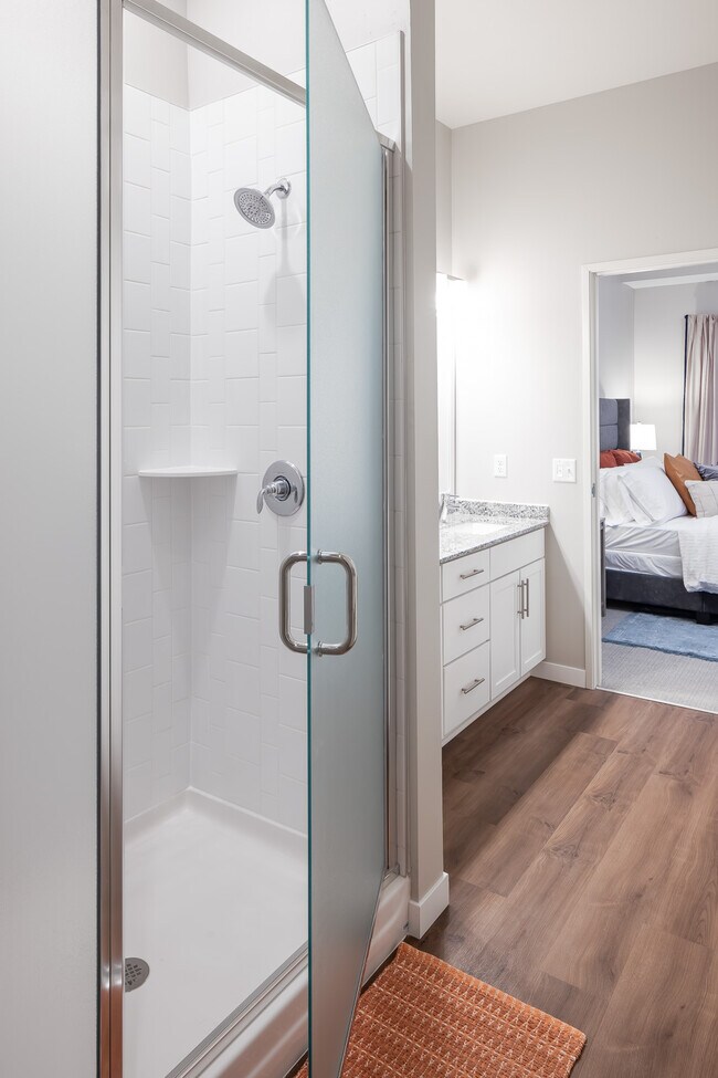 Lyra Apartments