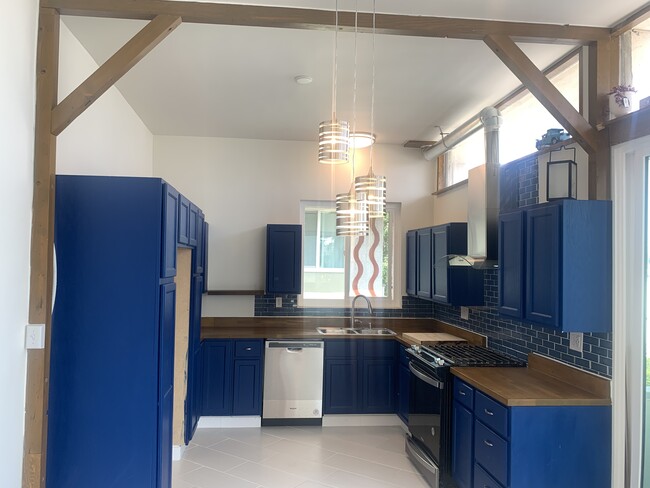 Photo - 11685 Gorham Ave Unidad 2