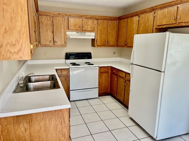 Photo - Rockcreek Dr #3 &amp; 355 Mathis Unidad 3 Rockcreek Drive