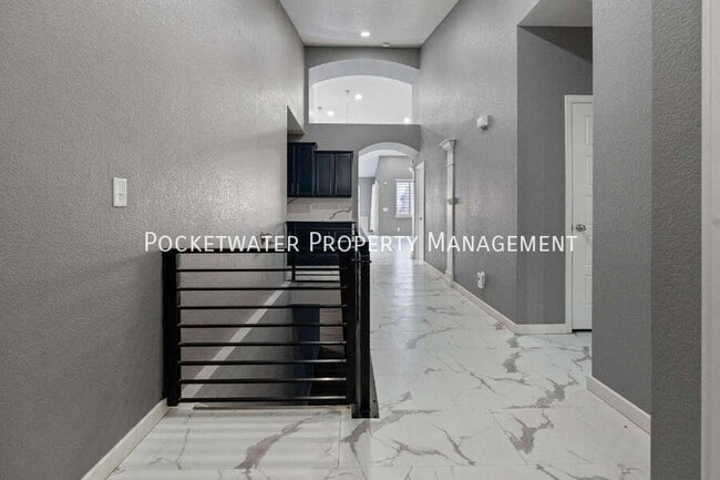 Photo - 5019 Thistle Dr