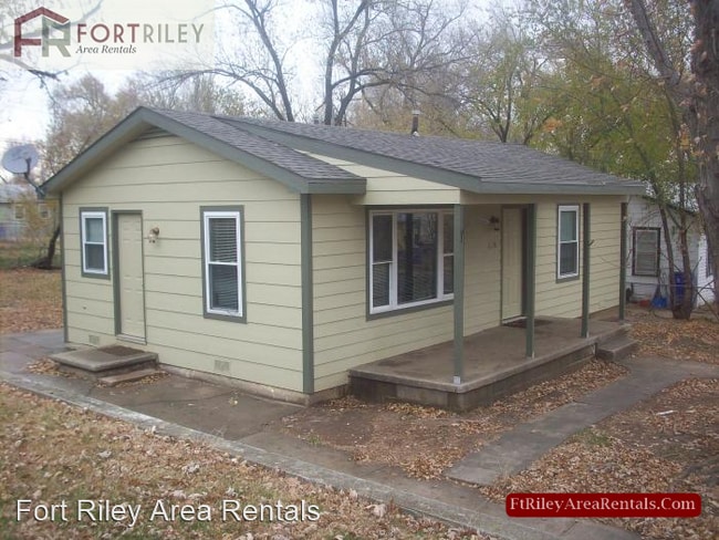 3 br, 1 bath House - 1220 W. 19th St - 3 br, 1 bath House - 1220 W. 19th St