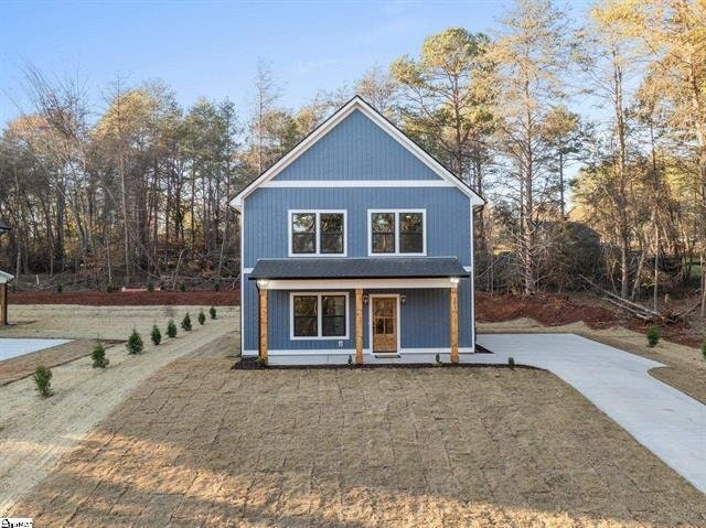 Building Photo - 201 Elm Dr