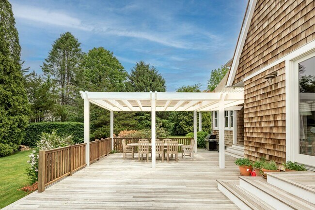 Photo - 880 Lumber Ln