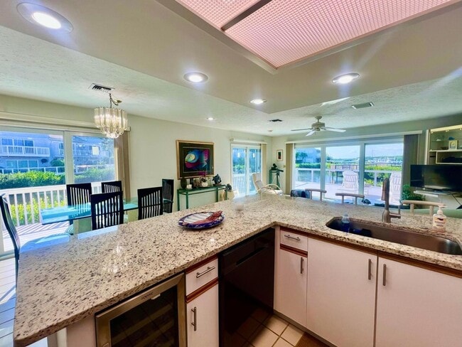 Photo - 2486 Harbour Cove Dr
