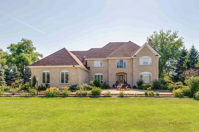 Building Photo - 14 Pentwater Dr