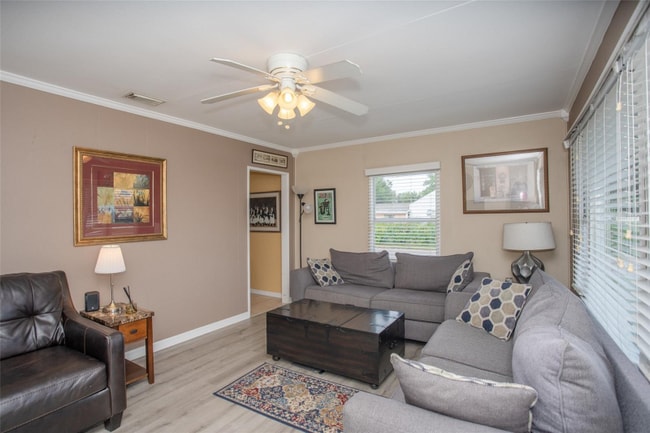 Photo - 1001 57th Ave N