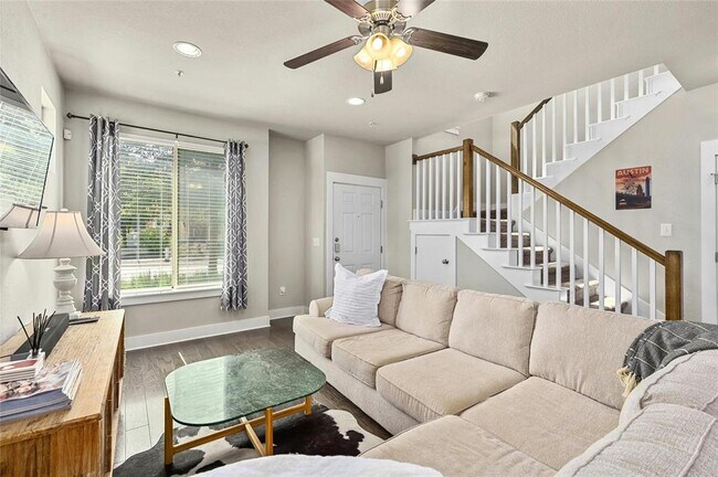 Photo - 7714 Easy Wind Dr