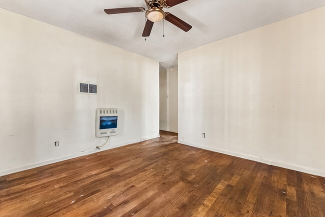 Photo - 932 Lewis St