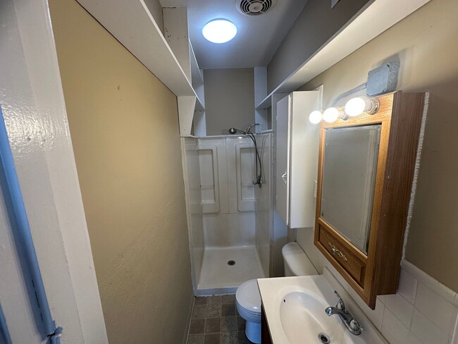 726 16th Ave Unit 2