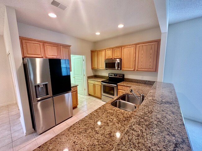 Photo - 132 Stratford Village Way
