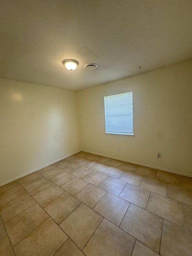 Photo - S. 39TH DUPLEX Unit 3016 S. 39TH