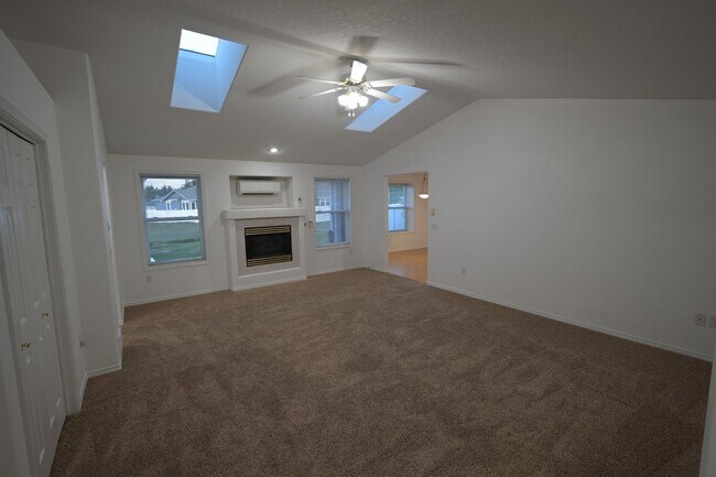 Photo - Charming 2 Bed, 2 Bath Condo in Sequim, WA