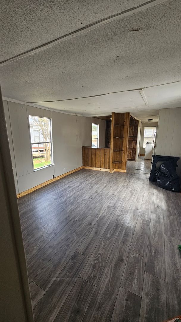 Building Photo - 2 bed 1 bath mobile home for rent Unit 10620-#1