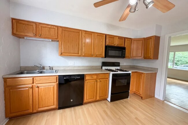 Photo - 1 Winstead Pl