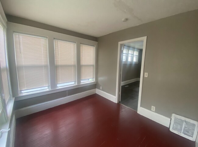 Photo - 2511 N Logan Ave