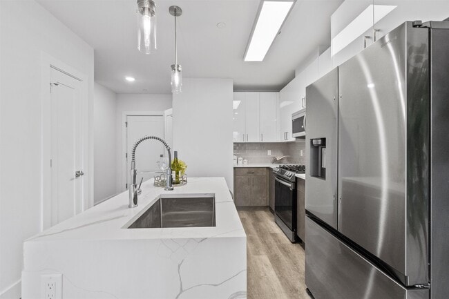 Photo - 412 WHITON St Unit 307