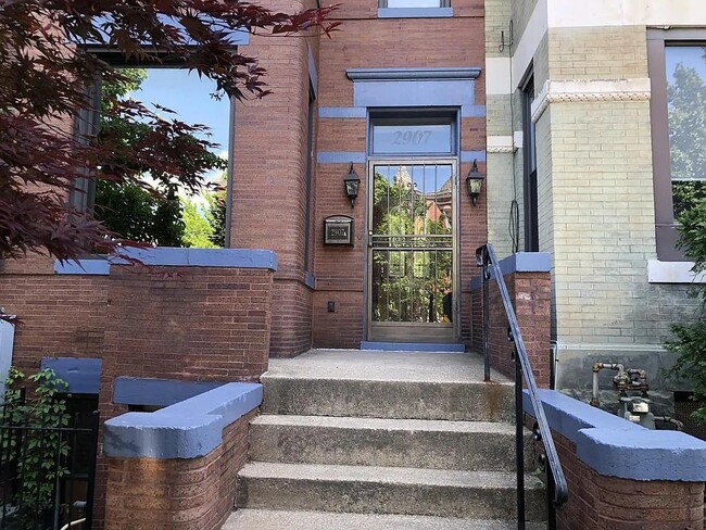 2907 13th St NW Unit 2