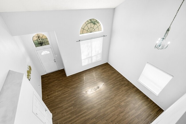 Photo - 307 Gateship Dr