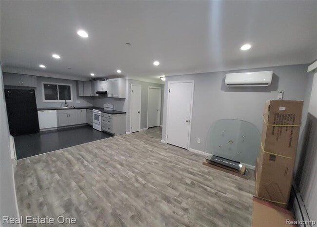 Photo - 314 Mary Ave