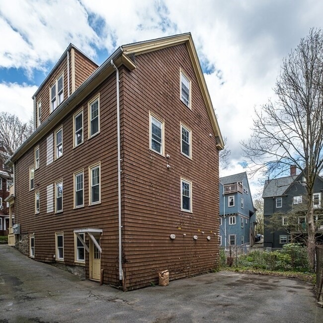 Photo - 39 Perry St Unit 1