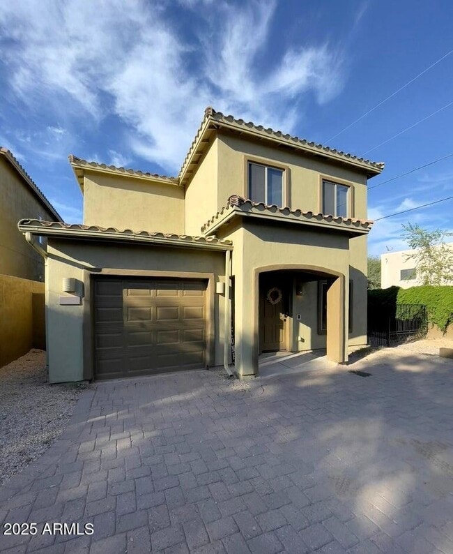 Building Photo - 6119 E Knolls Way N Rental
