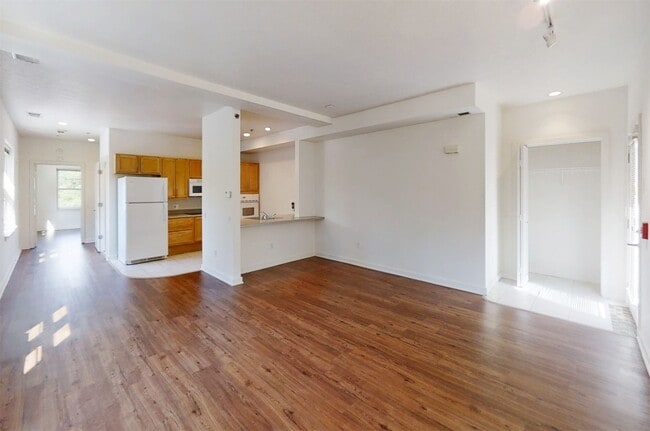 Photo - 401 Cranberry St Unit A