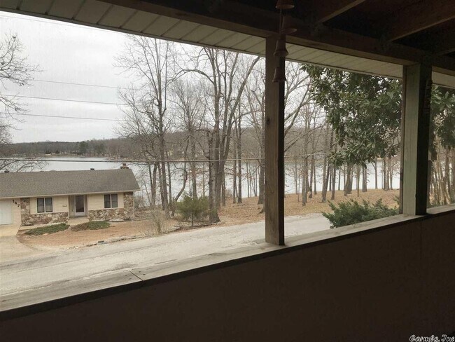 Photo - 128 W Lakeshore Dr