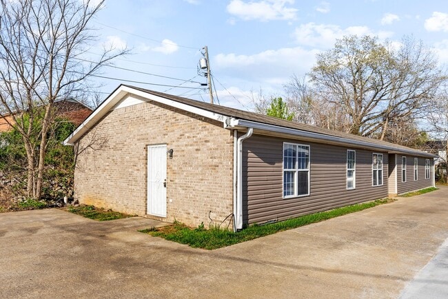 Building Photo - 209 Lexington Dr Unit 209 Lexington Drive Apartments