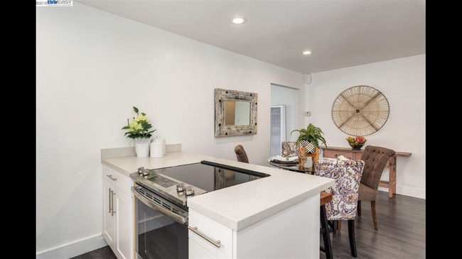 Photo - 14837 Western Ave