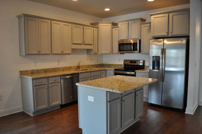 Photo - 493 Cocobolo Dr